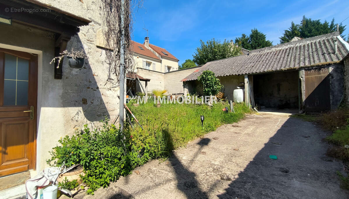 Maison de village avec dépendance - photo 9