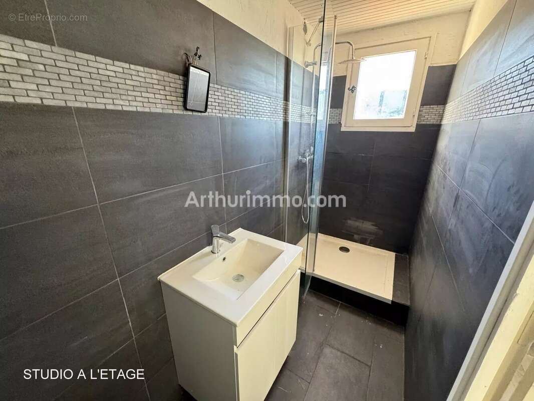 Maison à PLAN-DE-LA-TOUR