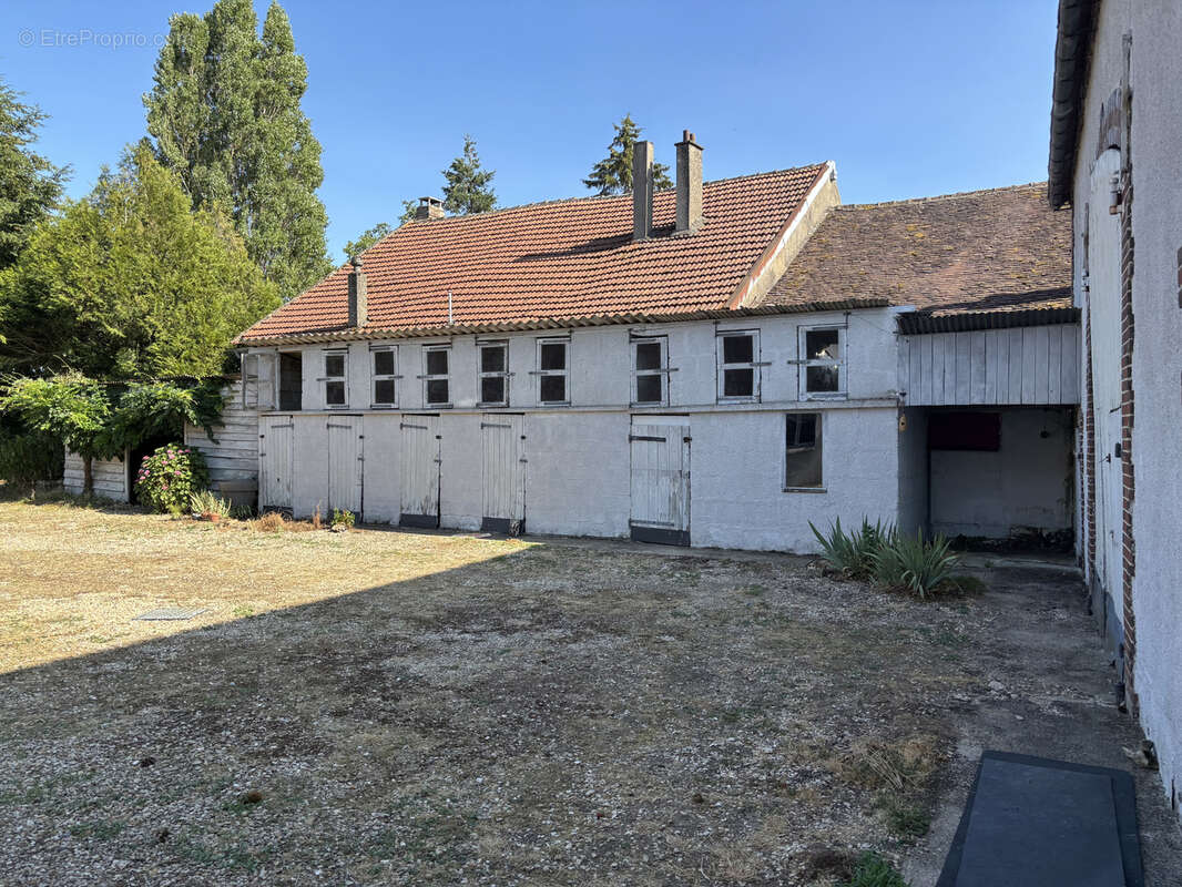 Savigny-sur-clairis - photo 3