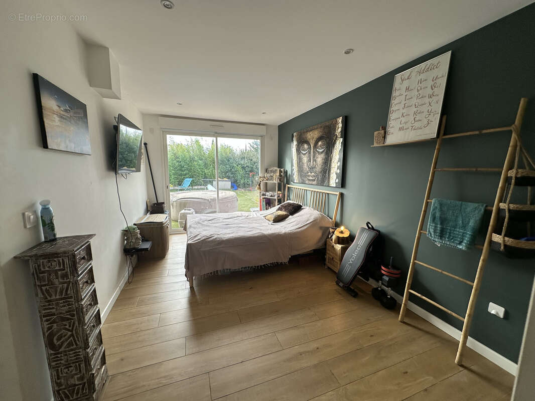 Maison à SOLLIES-VILLE