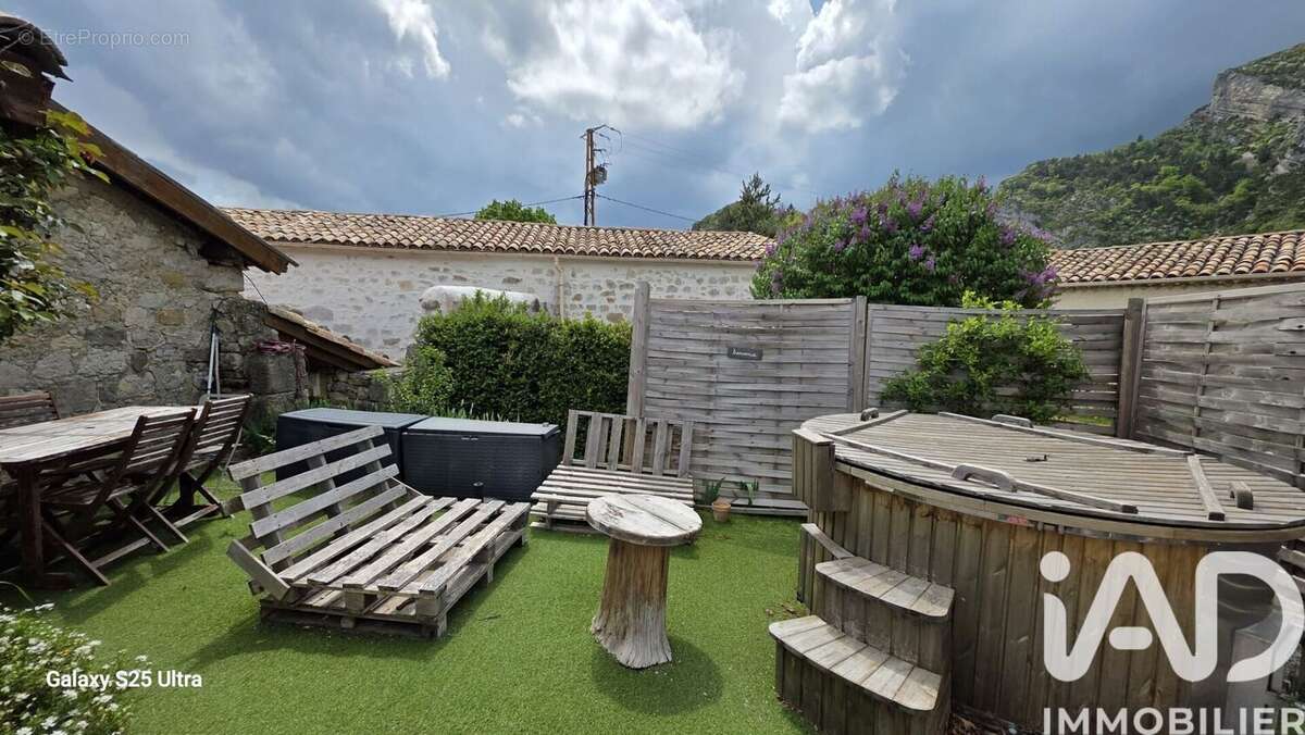 Maison 202 m² à La Piarre  - photo 8