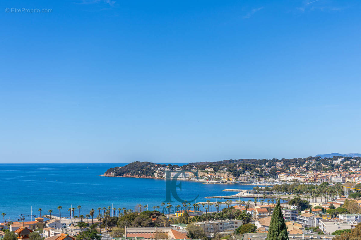 Appartement à SIX-FOURS-LES-PLAGES
