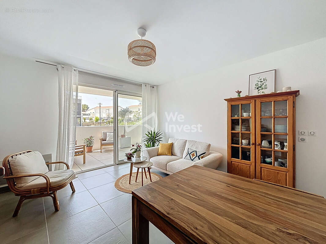 Appartement à MAUGUIO