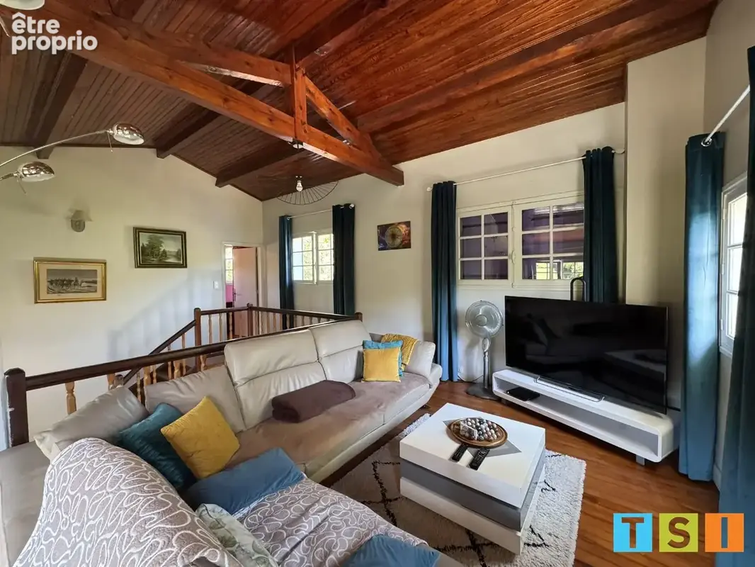Propriété 135m² sur 1772 m² de terrain arboré et clos - photo 10