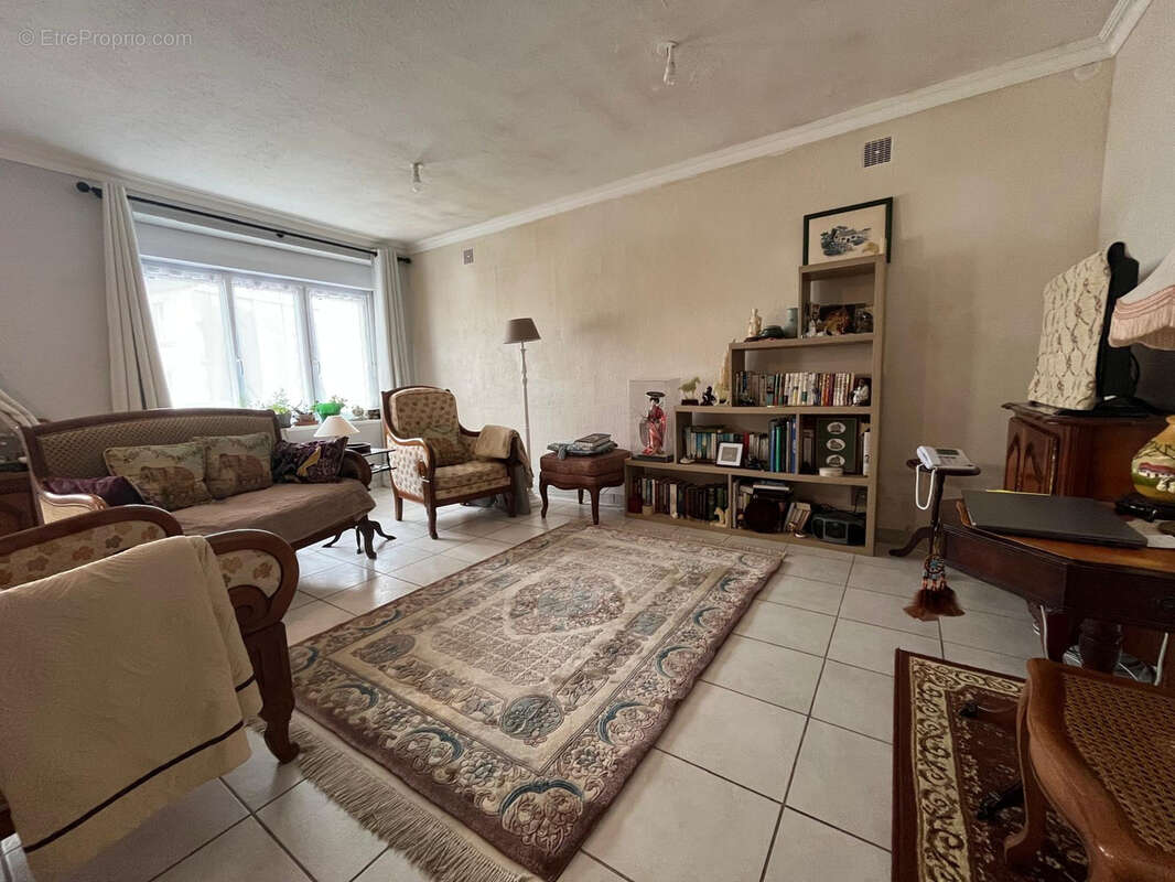 Appartement à PLOUNEVEZ-LOCHRIST