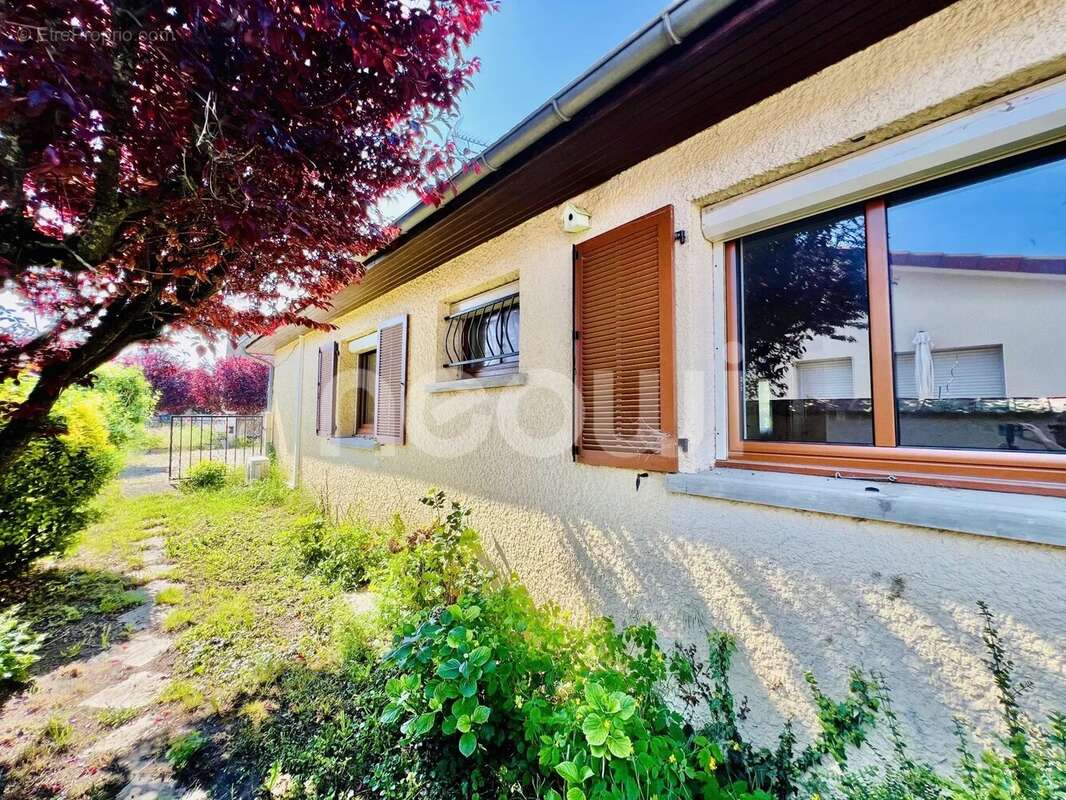 Maison à AIGUEPERSE