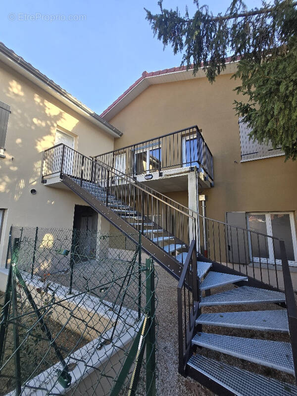 Appartement à CHAPONOST