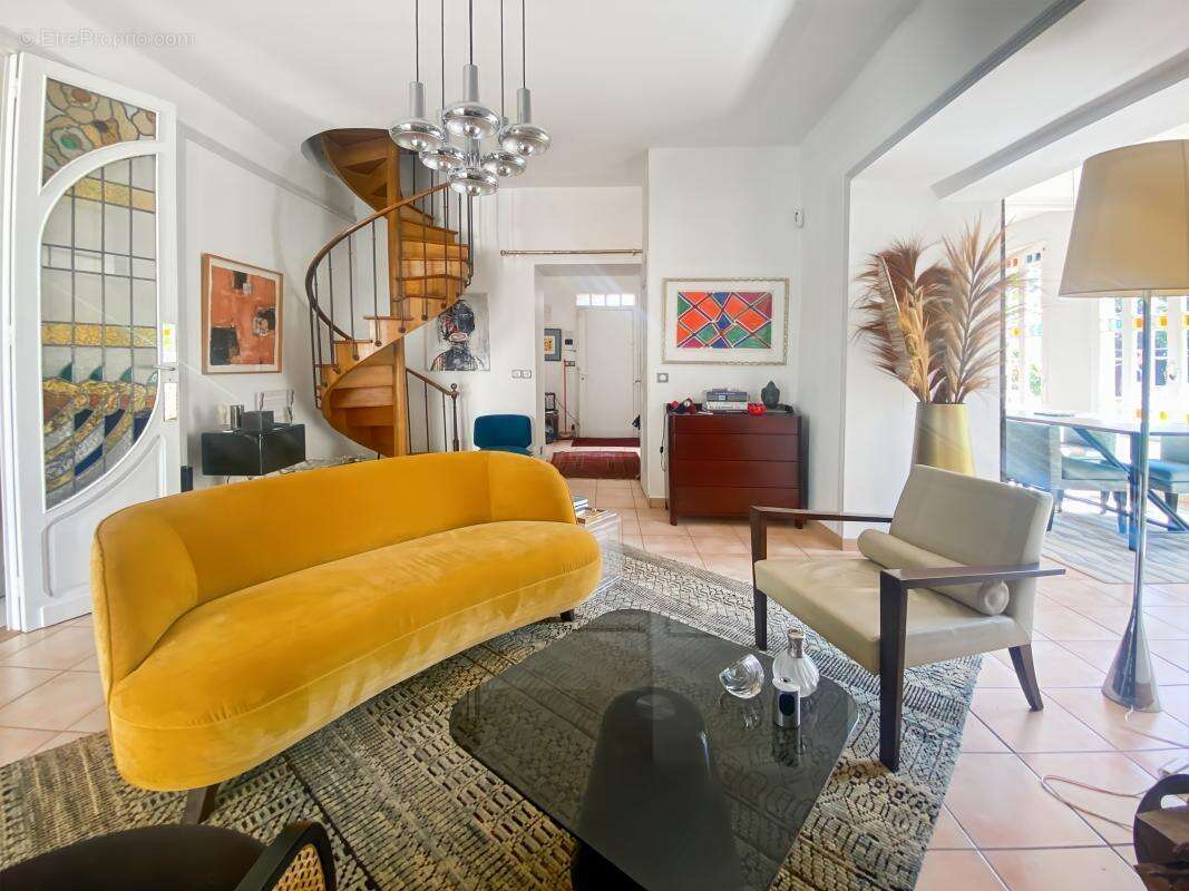 Maison à MARSEILLE-8E