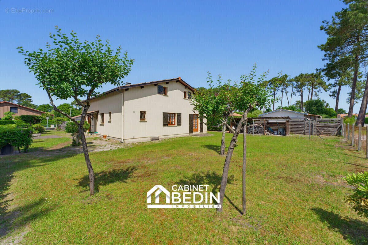 Maison à ARES