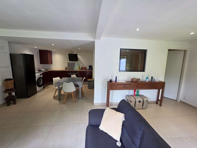 Maison à BAIE-MAHAULT