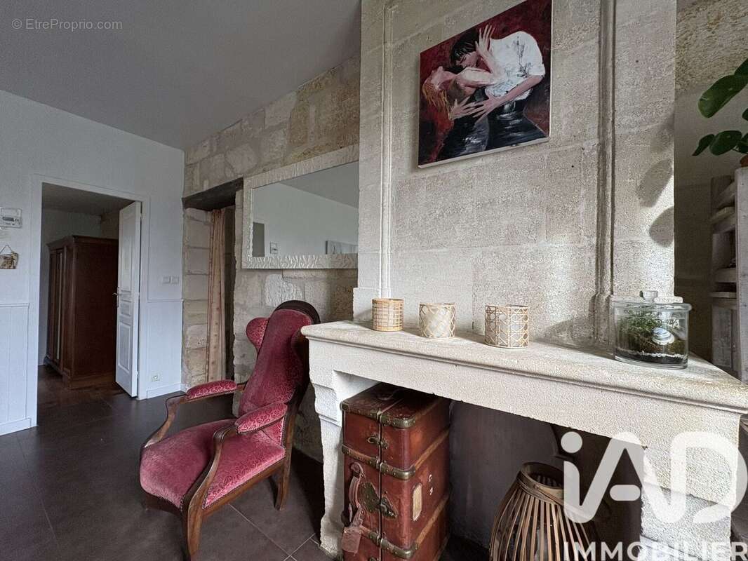 Maison 127 m² à Ambares-Et-Lagrave  - photo 6