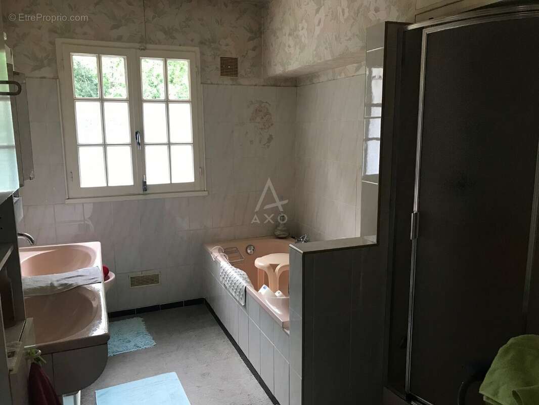 Maison 99 m² à Avrille  - photo 8