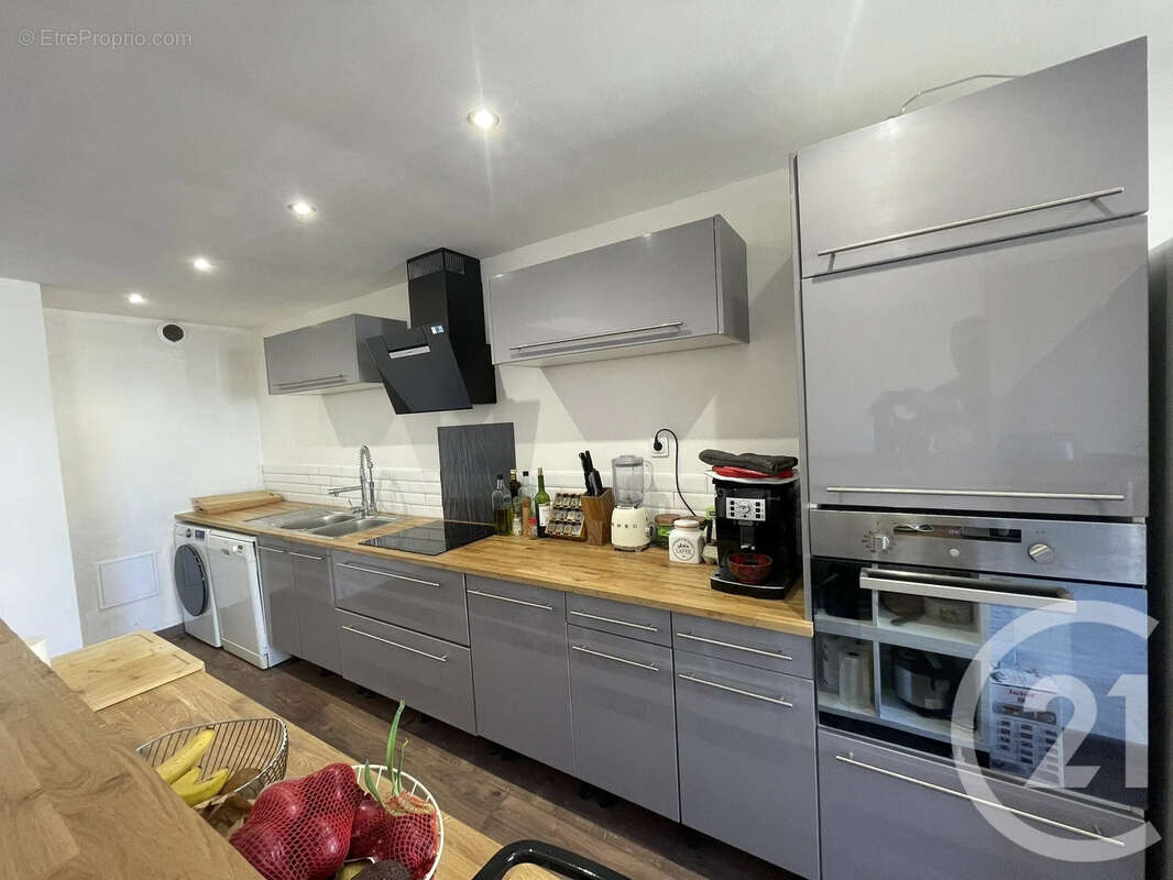Appartement à SAINT-LAURENT-DU-VAR