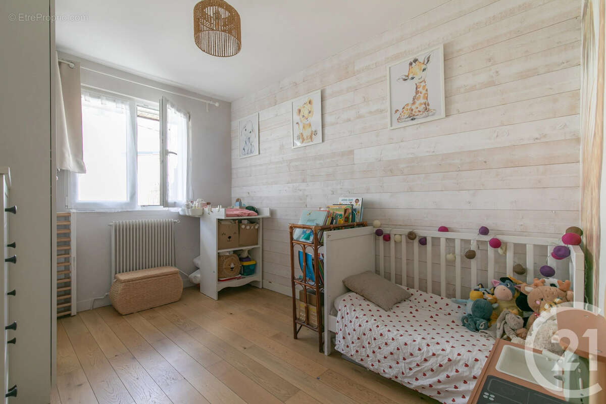 Appartement à SAINT-MAUR-DES-FOSSES