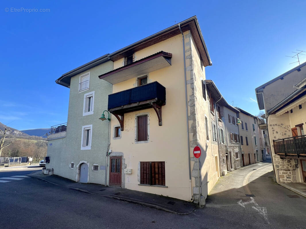 Appartement à SEYSSEL