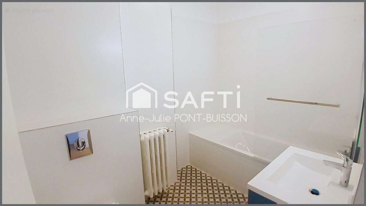 Photo 8 - Appartement à COURBEVOIE