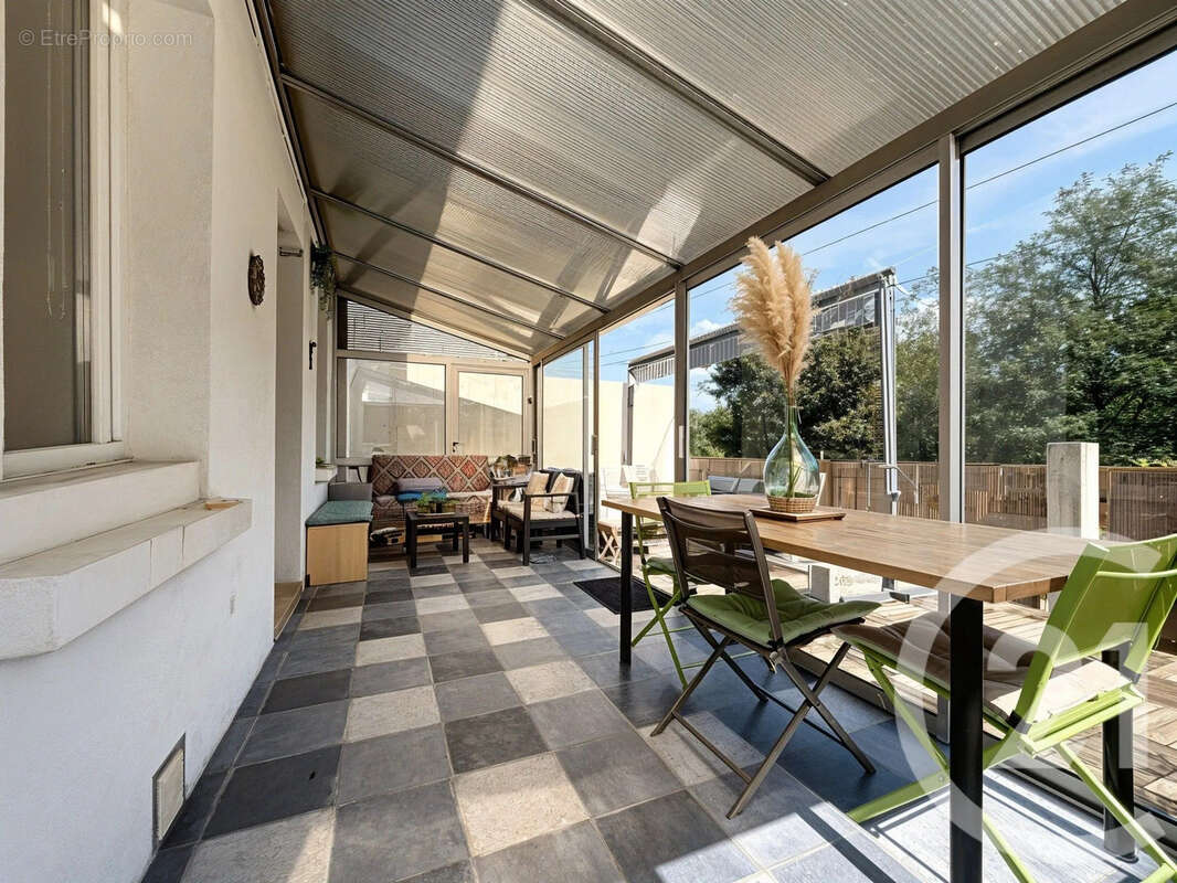 Maison à PONT-EVEQUE