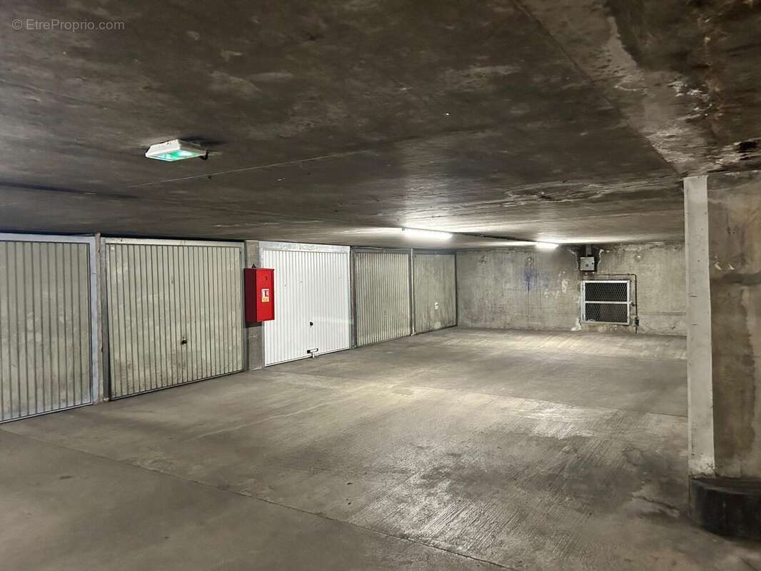 Parking 12 m² à Strasbourg  - photo 3