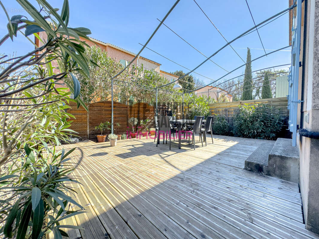 terrasse  - Maison à LORIOL-DU-COMTAT