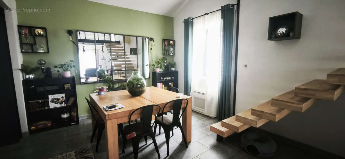 Maison à SAINT-ETIENNE-DE-VICQ