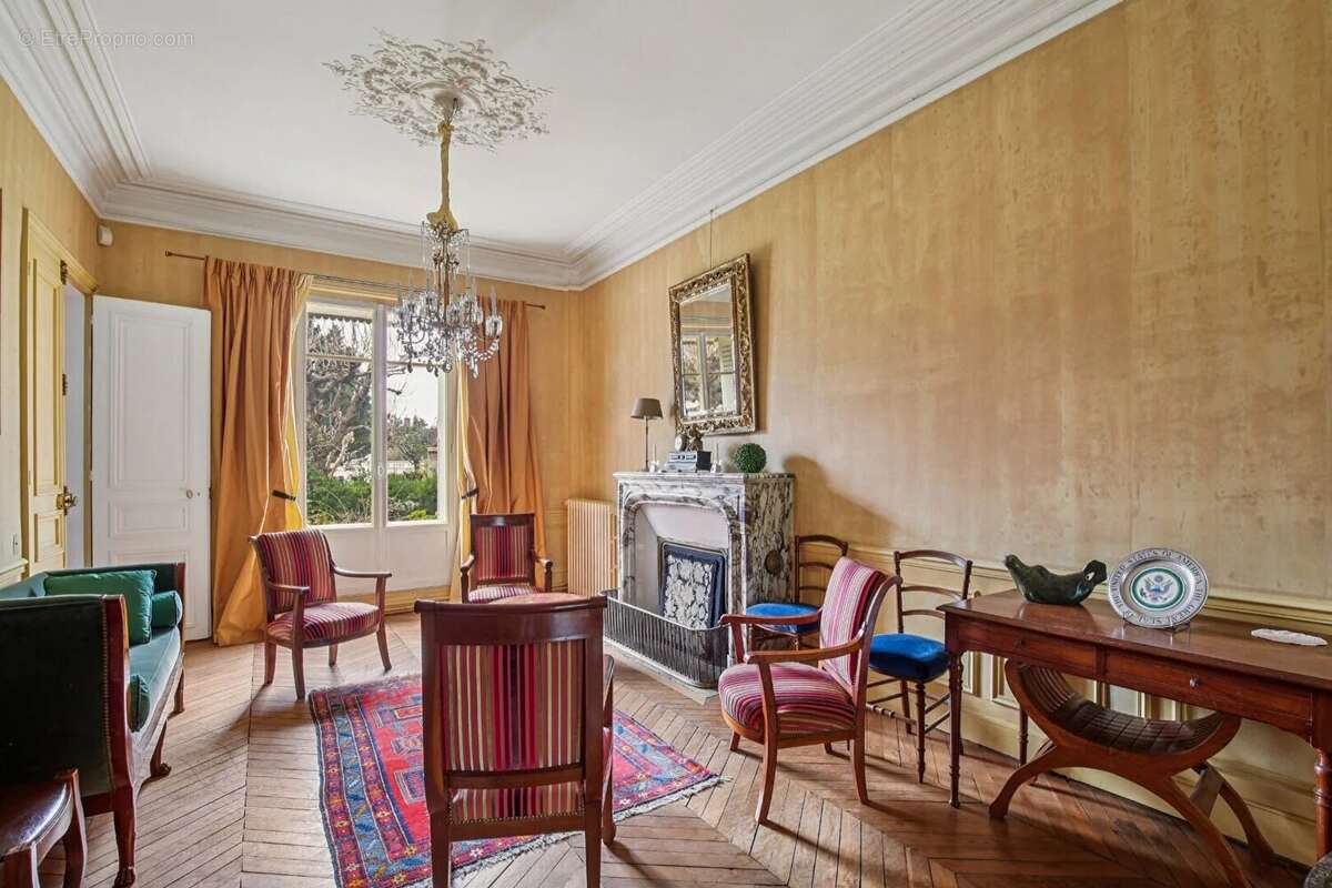 Maison à LE VESINET