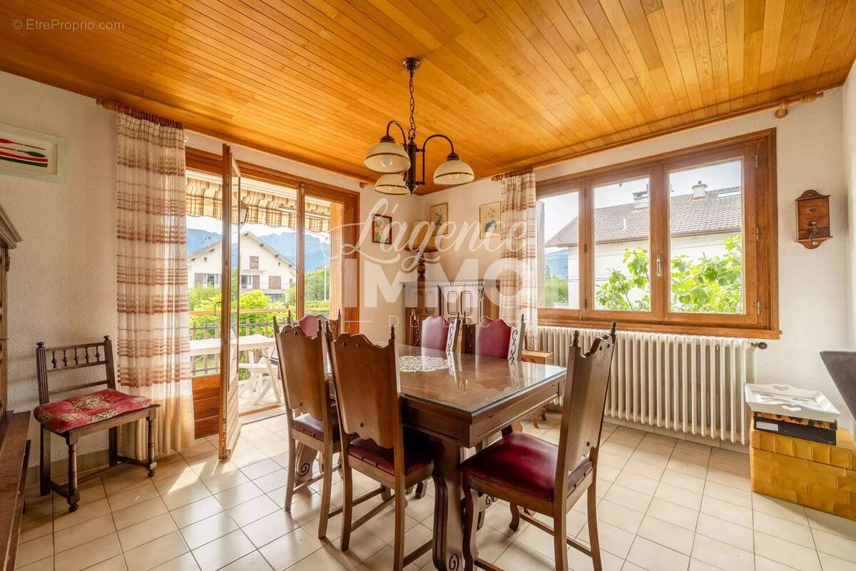 Maison à Sévrier - photo 3