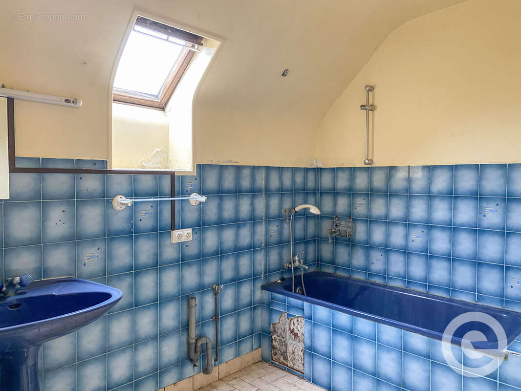 Maison à FONTENAY-PRES-VEZELAY