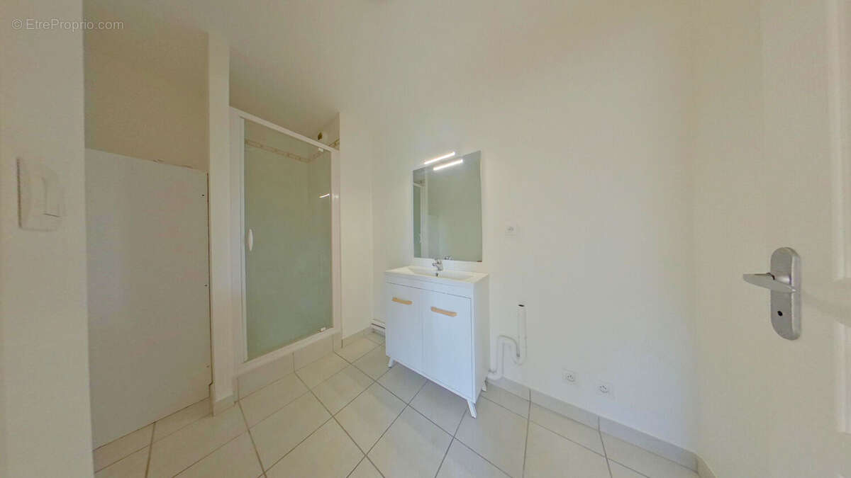 Appartement T2 50m2 Rond Point de Rennes - La Perverie - photo 4