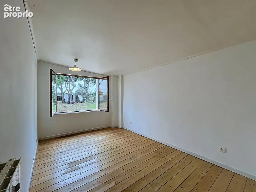 Plain-pied ,3 chambres , grand jardin arboré et studio independant - photo 6
