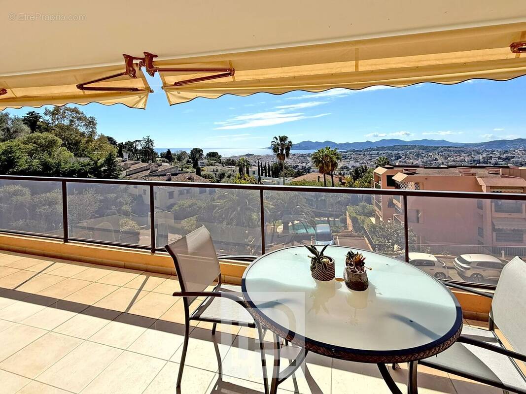 Appartement à LE CANNET