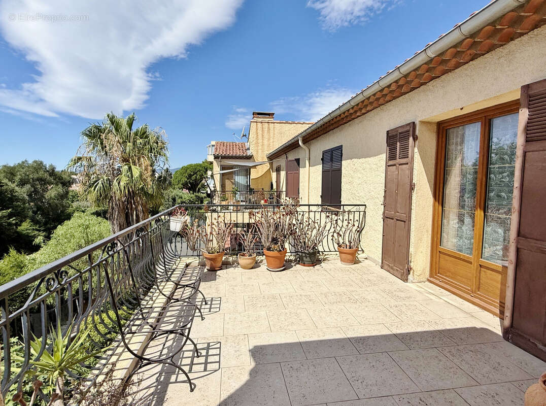 Appartement à FREJUS