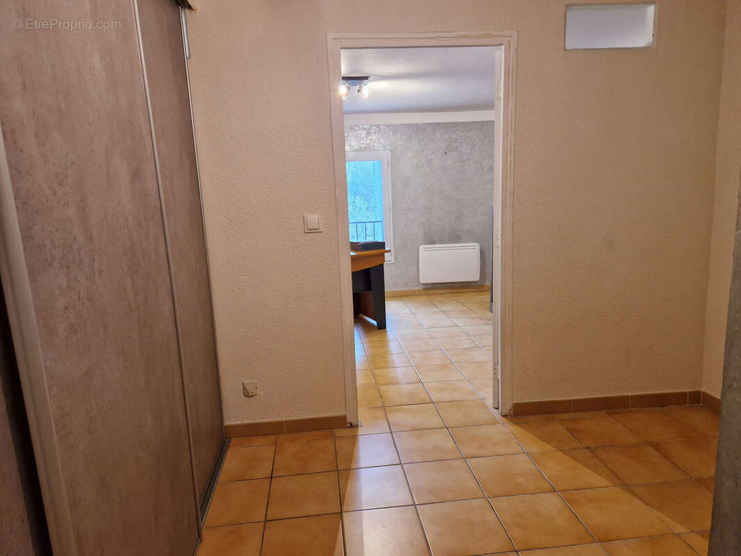 Maison à VALREAS