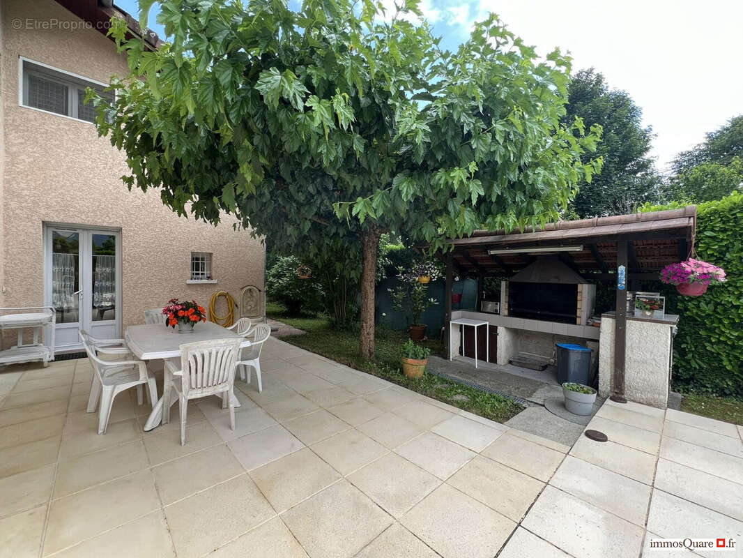 Maison à VILLARD-BONNOT