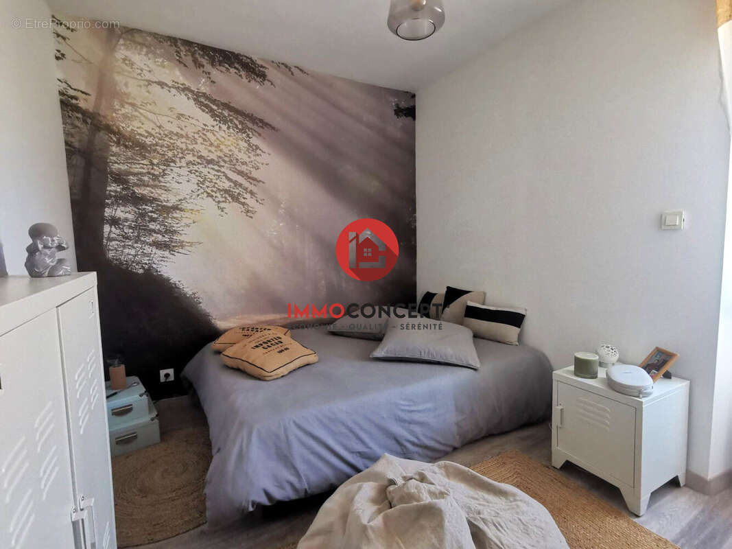 Maison 151 m² à Saint-Paul-Les-Fonts  - photo 7