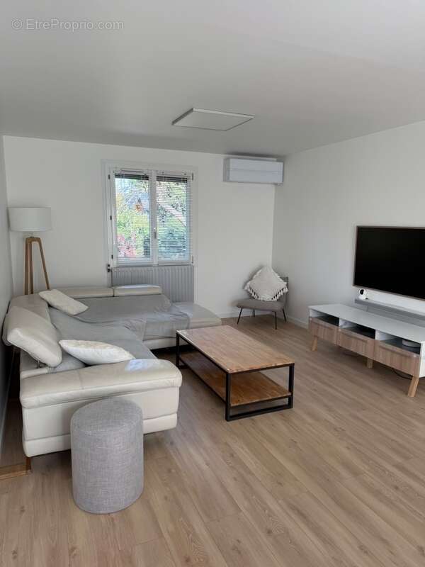 Maison à MAINVILLIERS