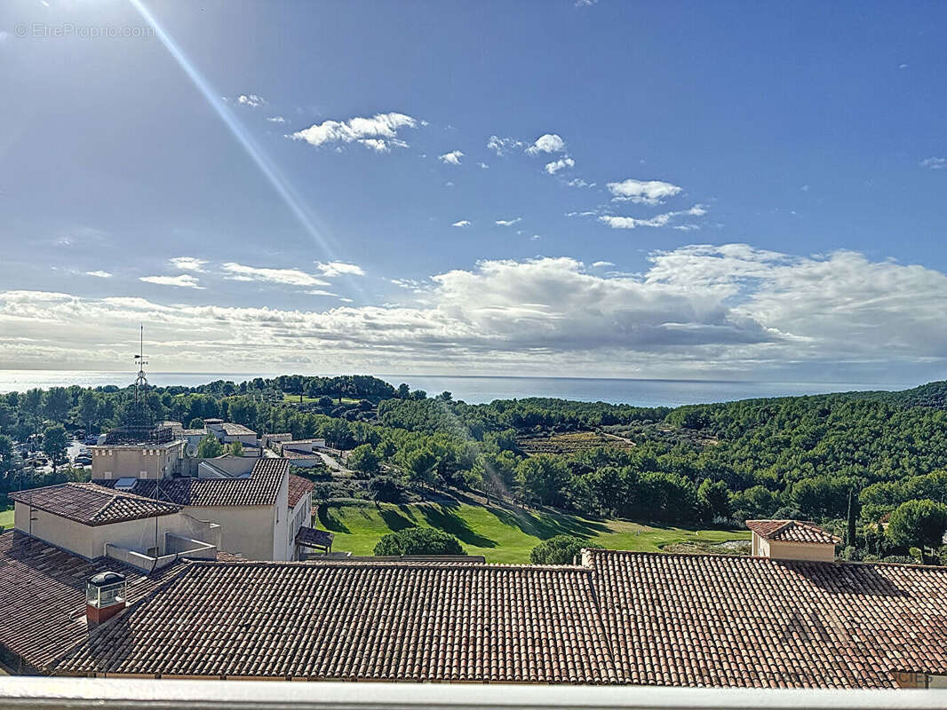 Appartement à SAINT-CYR-SUR-MER