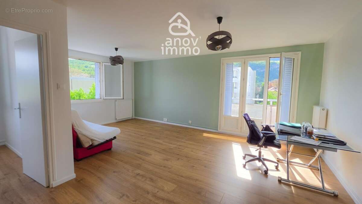 Appartement à FONTAINE