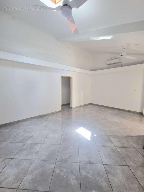 Maison à SAINTE-SUZANNE