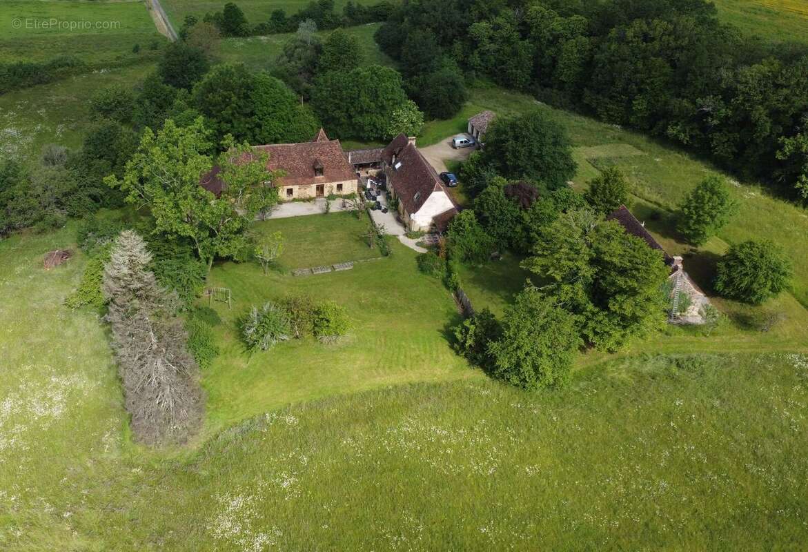 Drone batiment - Maison à EXCIDEUIL