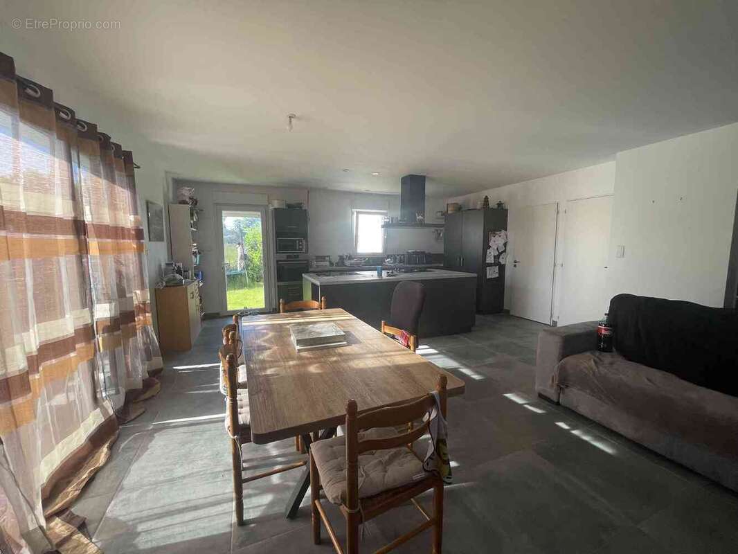 Maison à ROCHETREJOUX