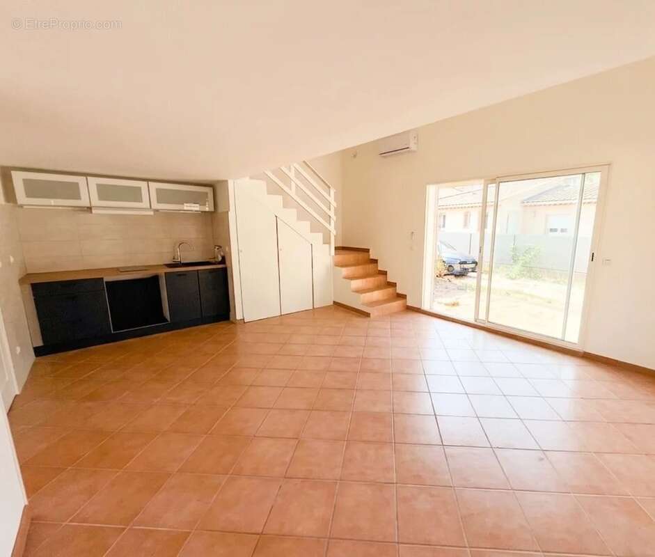 Maison - garéoult - photo 3