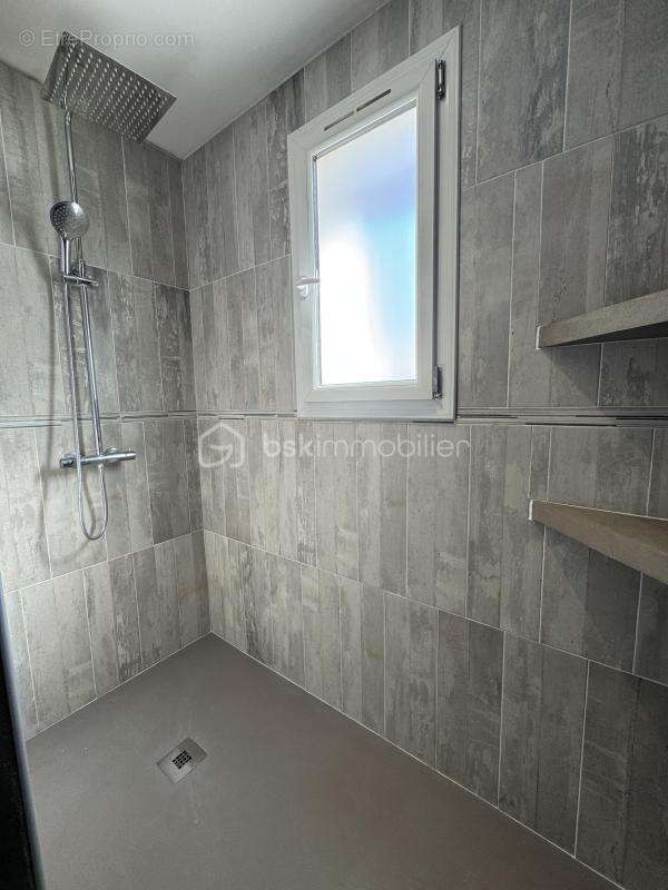 34500 beziers crouzette - villa plain pied 66m2 - 2 faces - rénovée - terrasse avant - jardinet arrière - photo 24