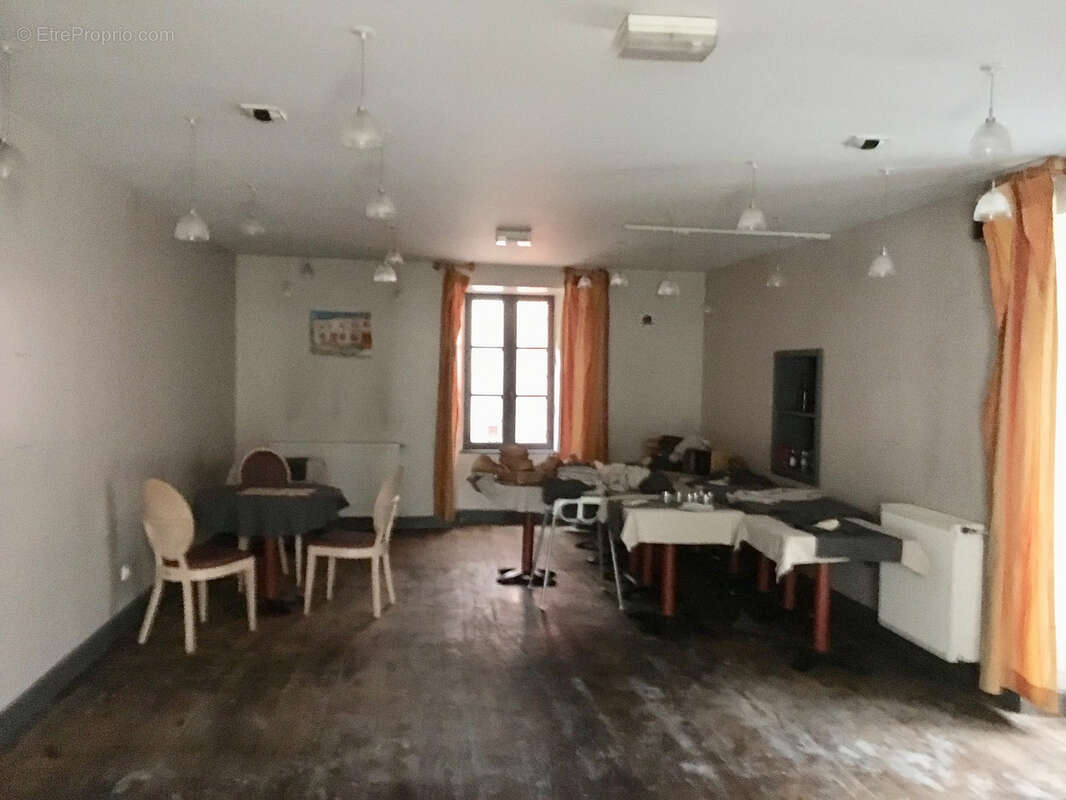 Commerce à SAINT-JUNIEN