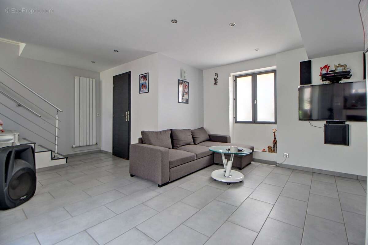 Maison à VERNEUIL-SUR-SEINE