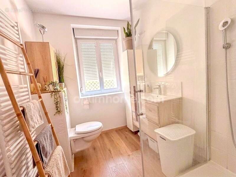 Maison rénovée à vendre 4 chambres, jardin, piscine et dépendance à BRAS SUR MEUSE - photo 6