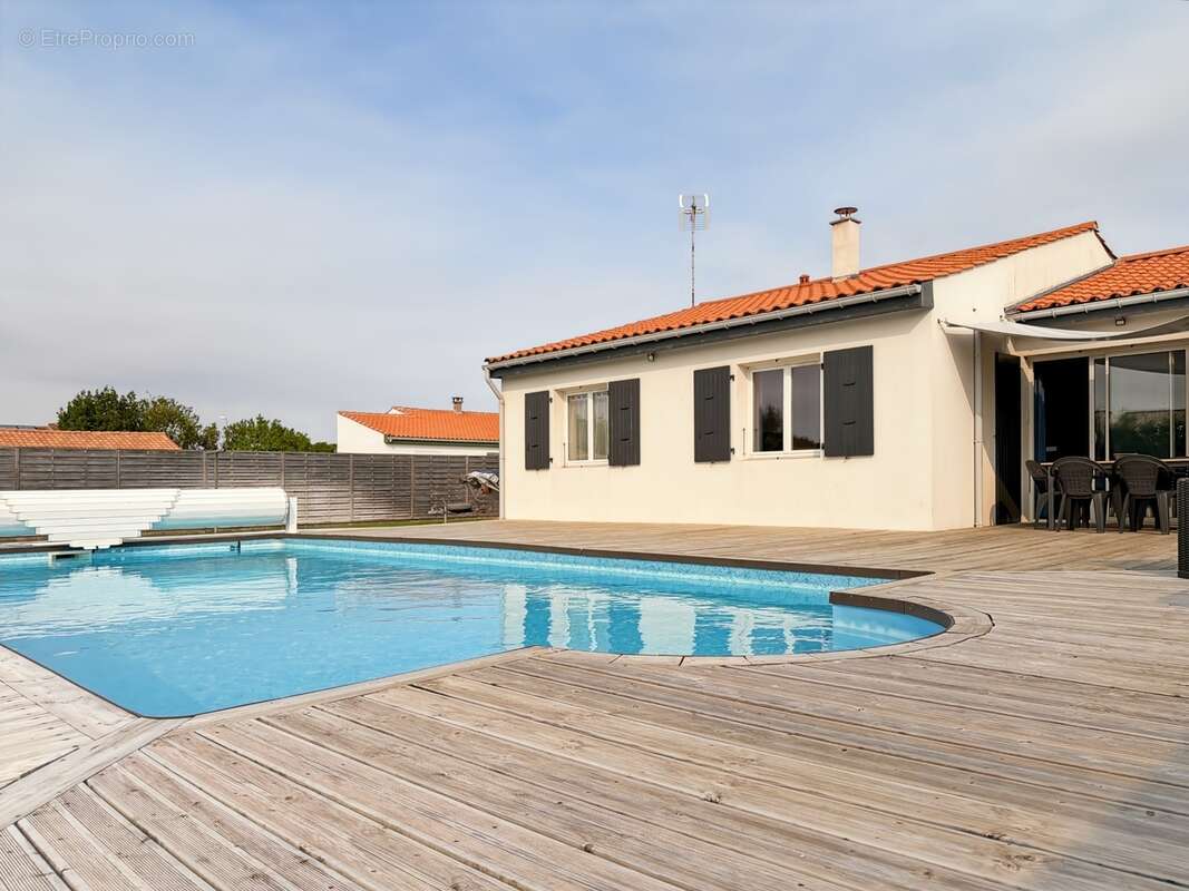 Le thou – plain-pied, grand jardin et piscine chauffée - photo 11