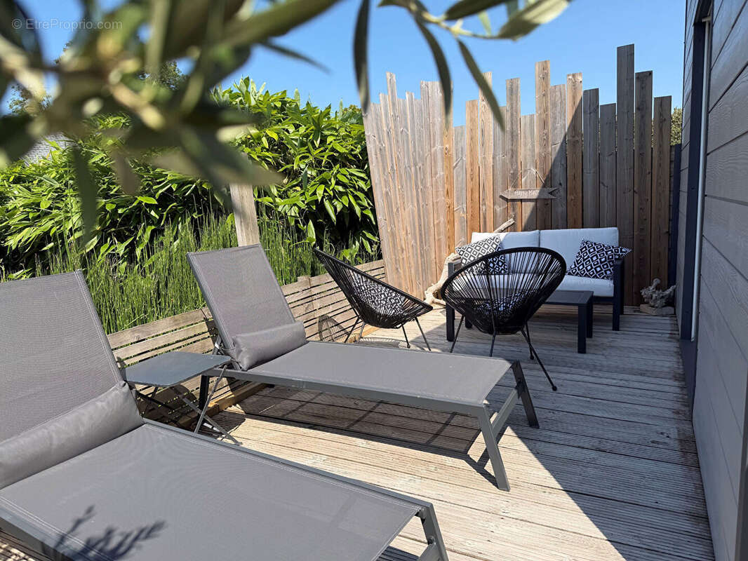 OCTEVILLE-SUR-MER - Propriété d'exception - Maison + gîte indépendant - 233.70m² - 1 939 m² - photo 2