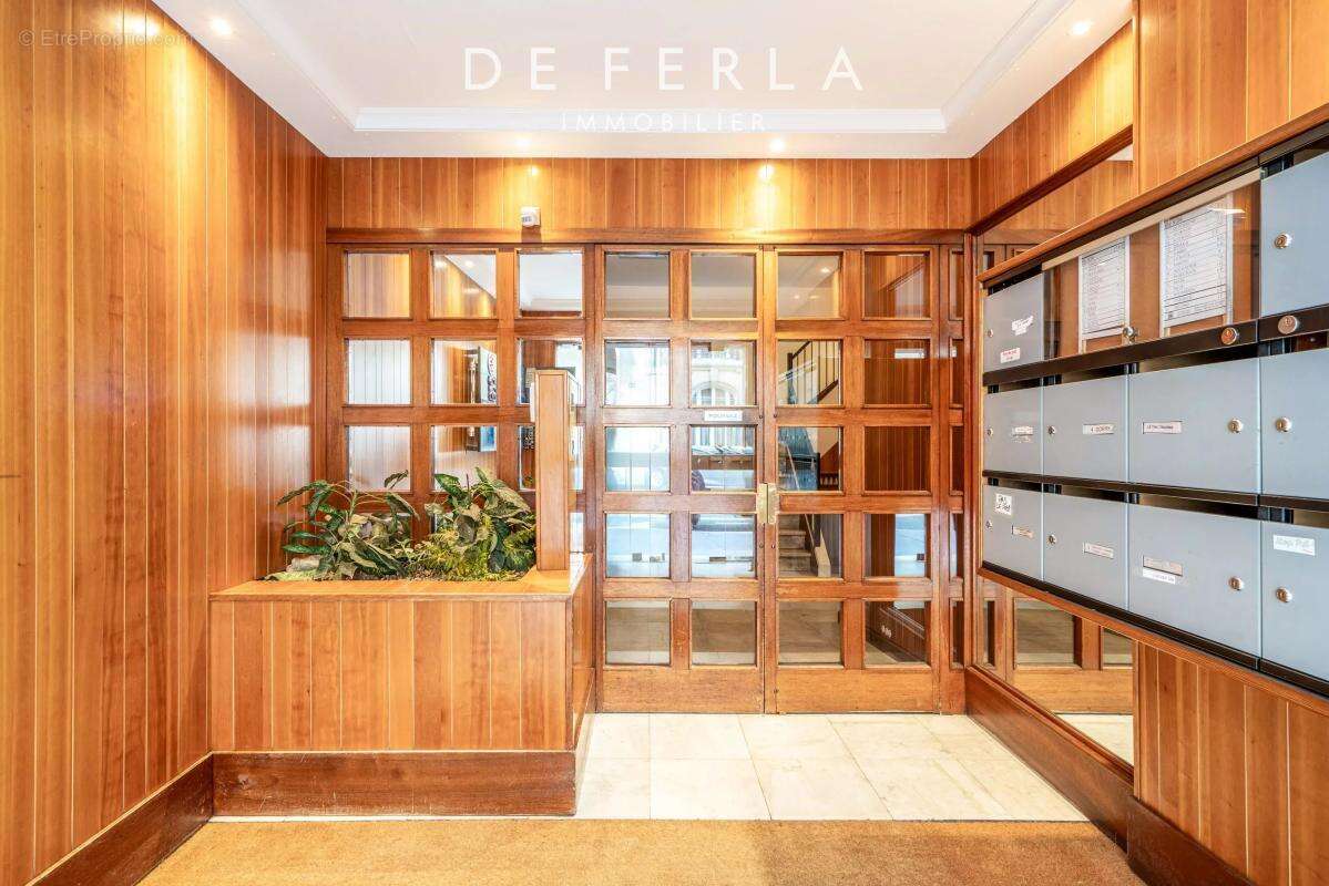 Appartement à PARIS-14E