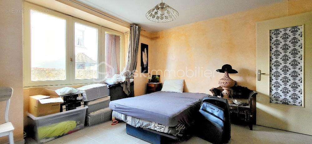 Maison à BEAUCROISSANT