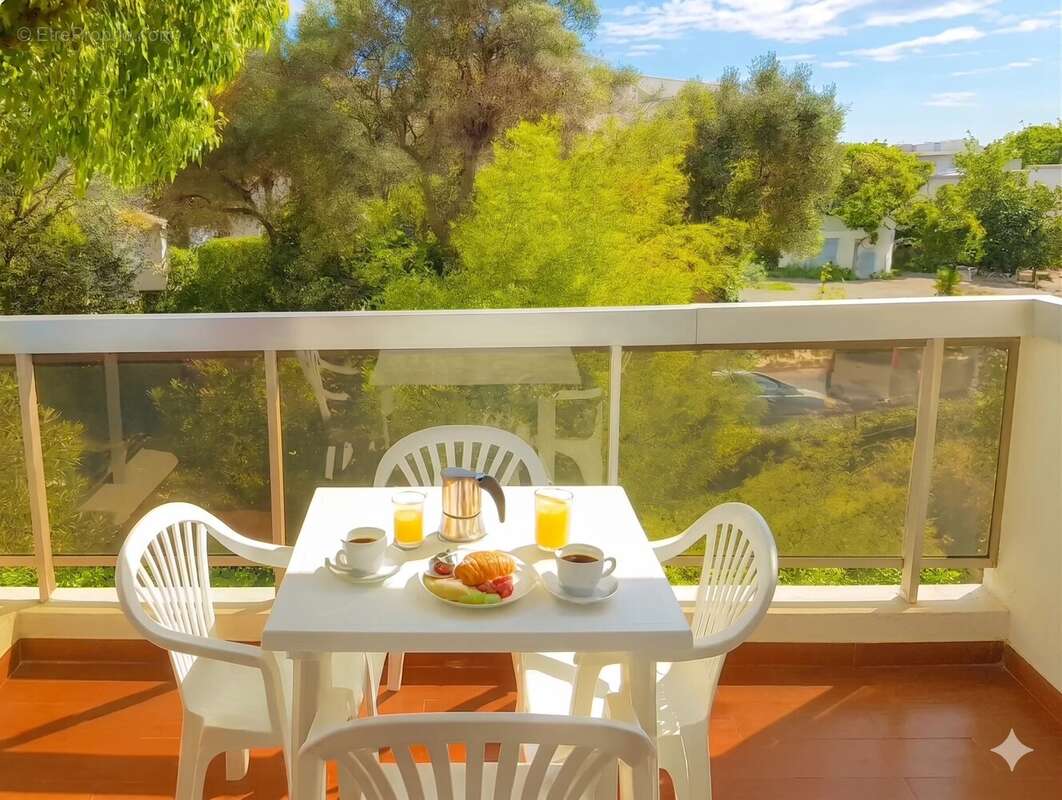 Studio Cabine de 23 m² – Quartier Rostagne - Résidence avec Piscine et Parc - photo 4